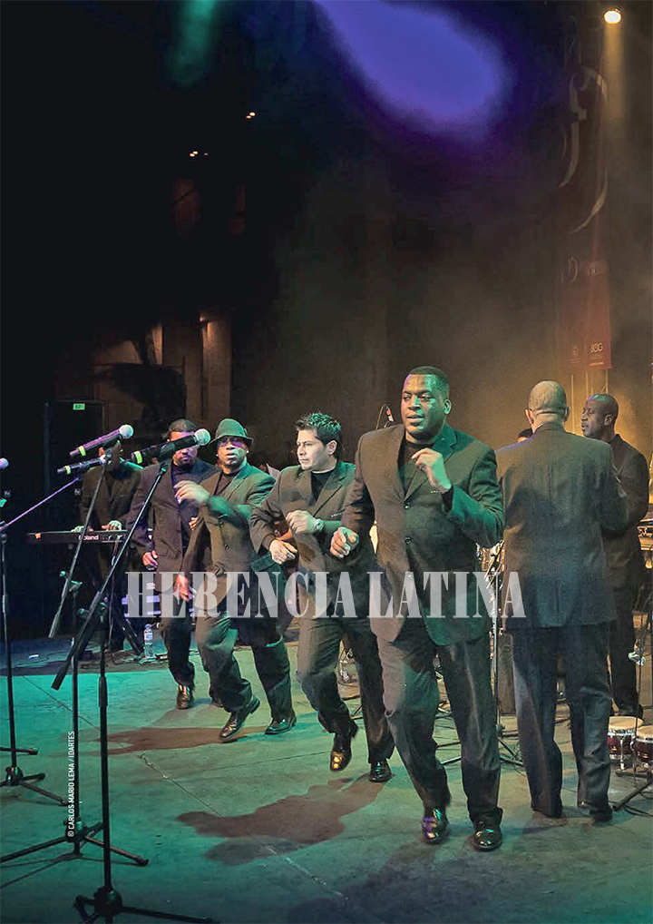Presentación del  Grupo Niche en la XI versión de Salsa al Parque. Durante ella, se le rindió un homenaje a Jairo Varela. (© CARLOS MARIO LEMA / IDARTES)
