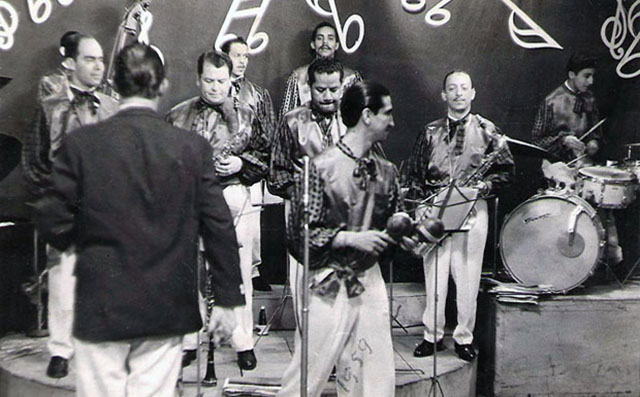 Edy Martínez, as a drummer, with Don Américo y sus Caribes, 1959.