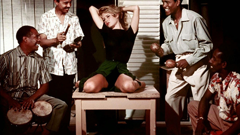 Carlos Patato Valdés con Brigitte Bardot para 1956